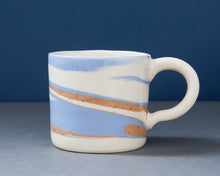 Load image into Gallery viewer, Blue & Speckle Mugs