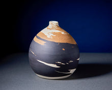 Load image into Gallery viewer, Brown and Black Orb Vase
